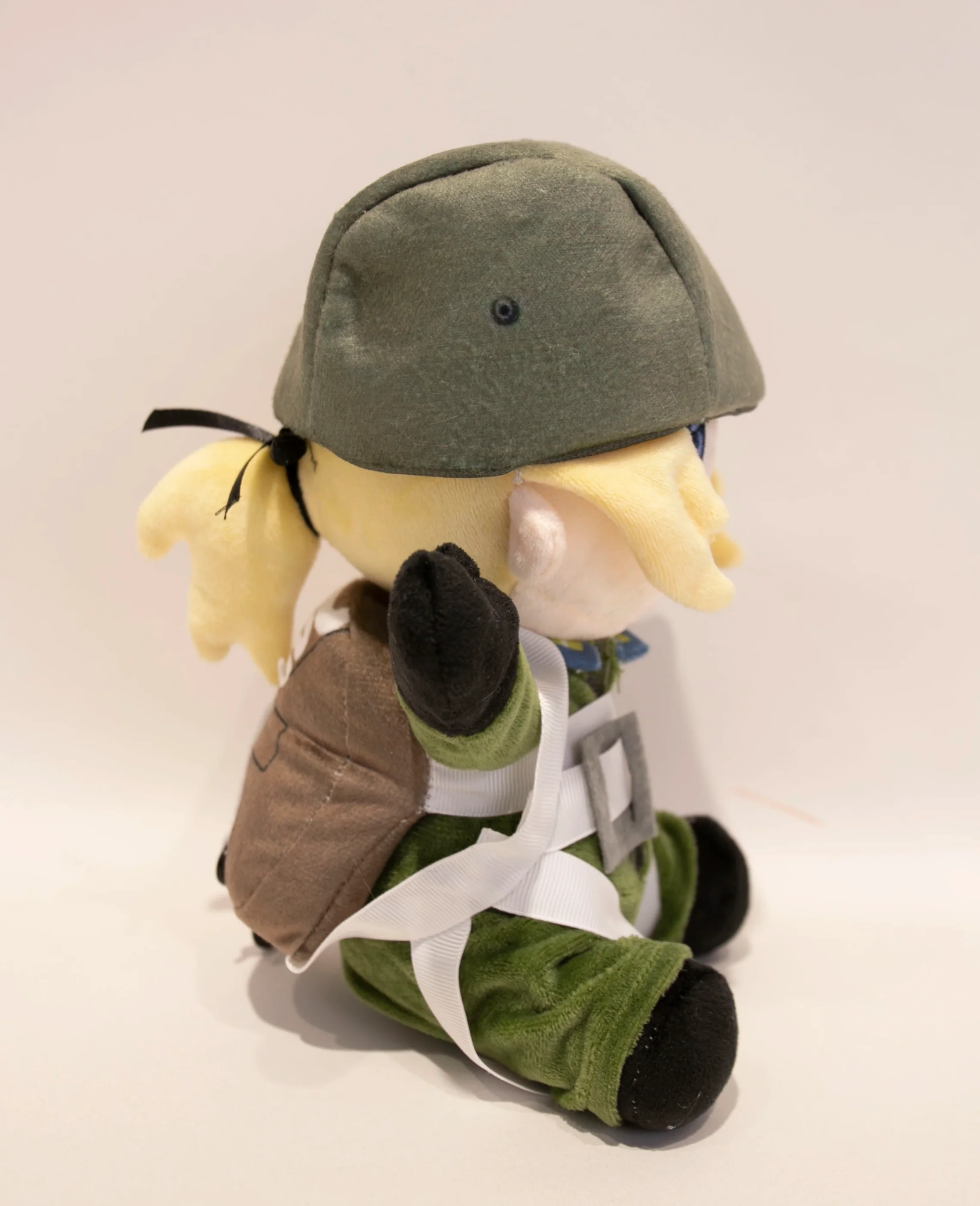 [PRE-ORDER] NoiR Series 029 Komet Chan Plushie - Image 7